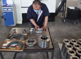 通用發(fā)動(dòng)機(jī)活塞現(xiàn)場(chǎng)質(zhì)檢